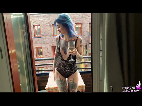 ❤️ Geweldich famke sûget mei in gulp en neukt hertstochtlik ûnder de iepen loft ❤ Pornofideo by wy ﹏